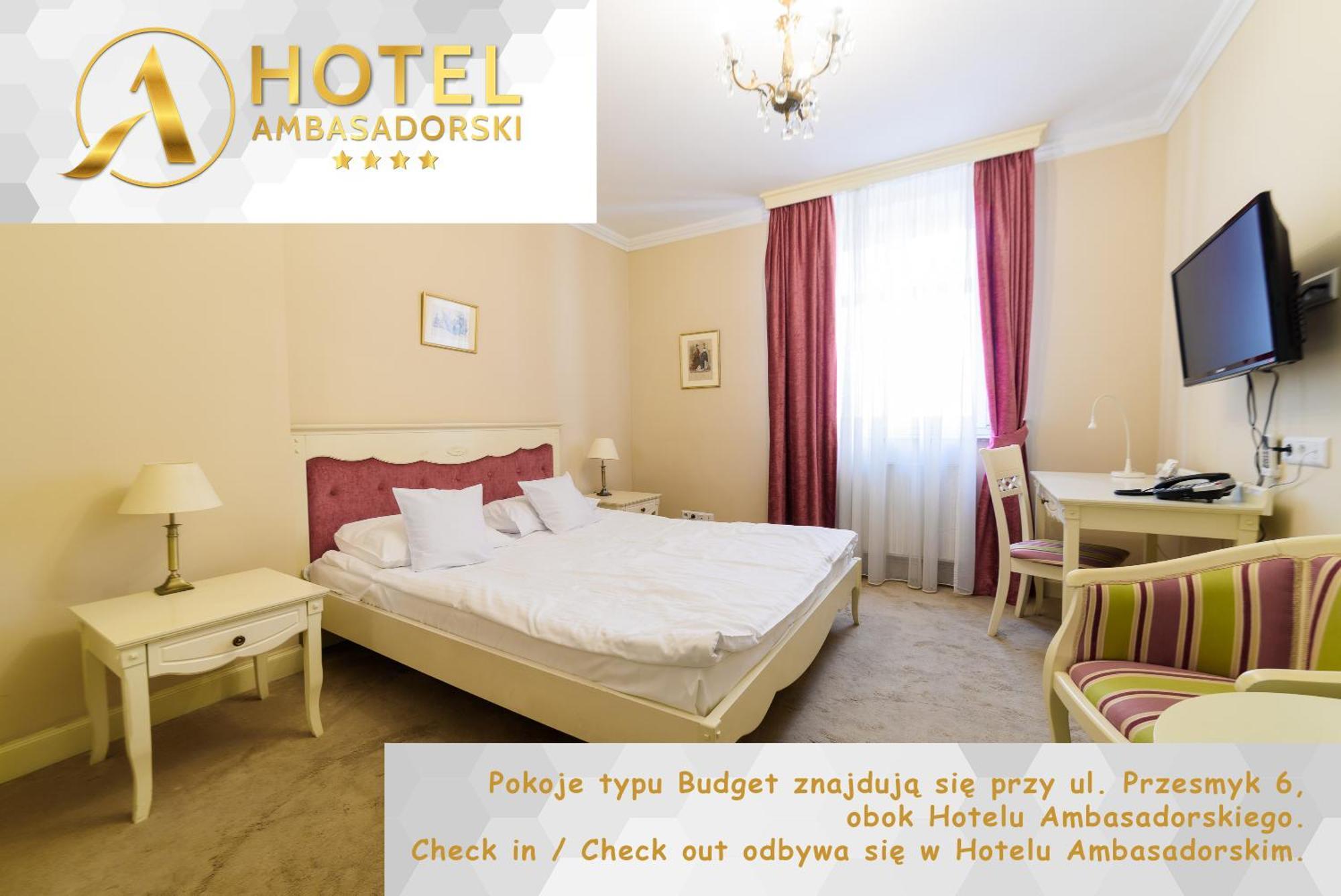 Hotel Ambasadorski Rzeszow Ngoại thất bức ảnh