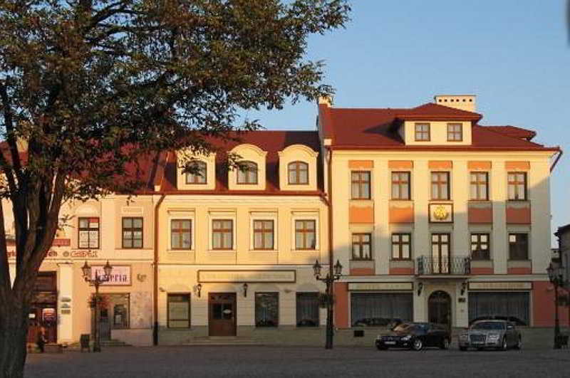 Hotel Ambasadorski Rzeszow Ngoại thất bức ảnh